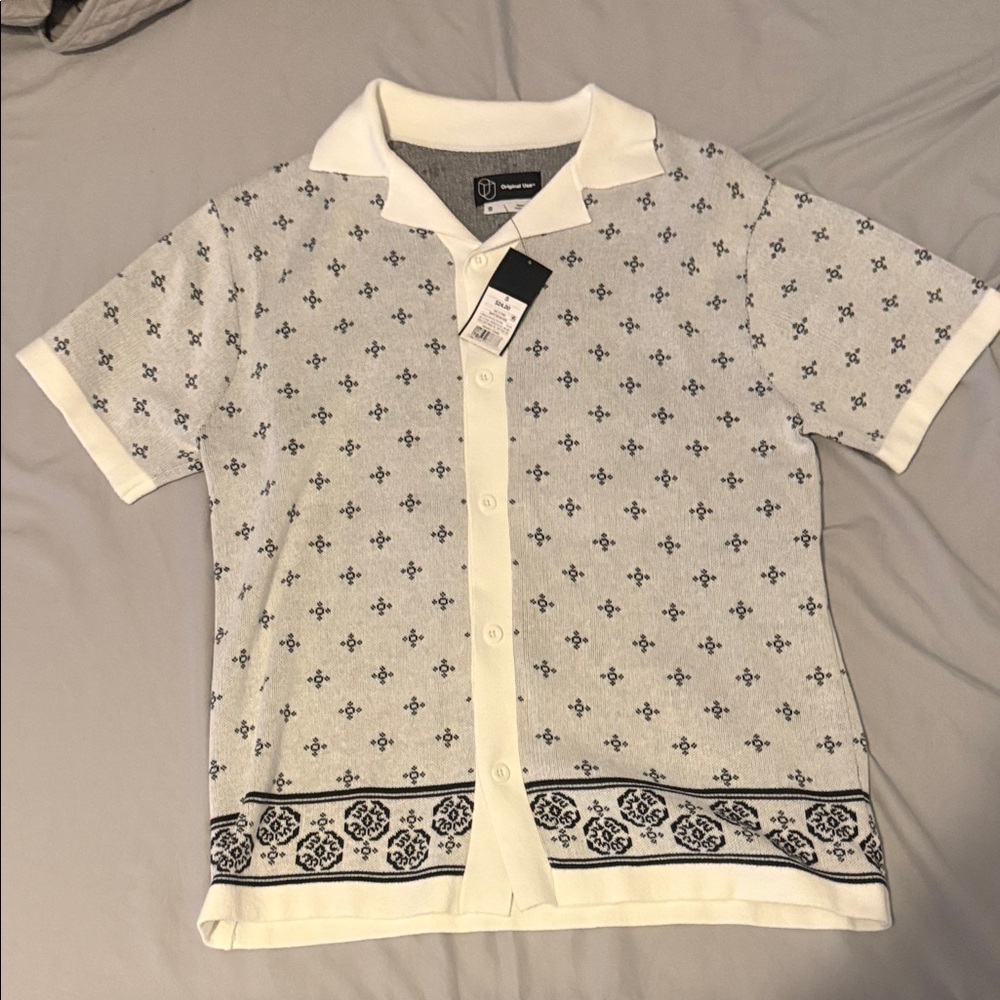 Original Use White and Black Patterned Button-Down Shirt